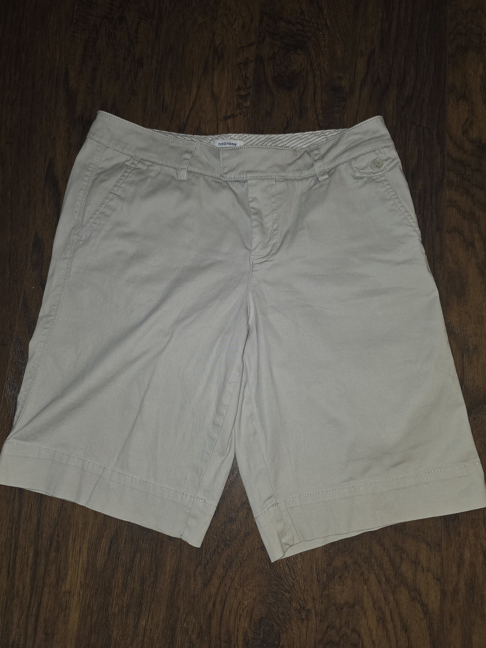 Dockers Women's Light Khaki Bermuda Shorts